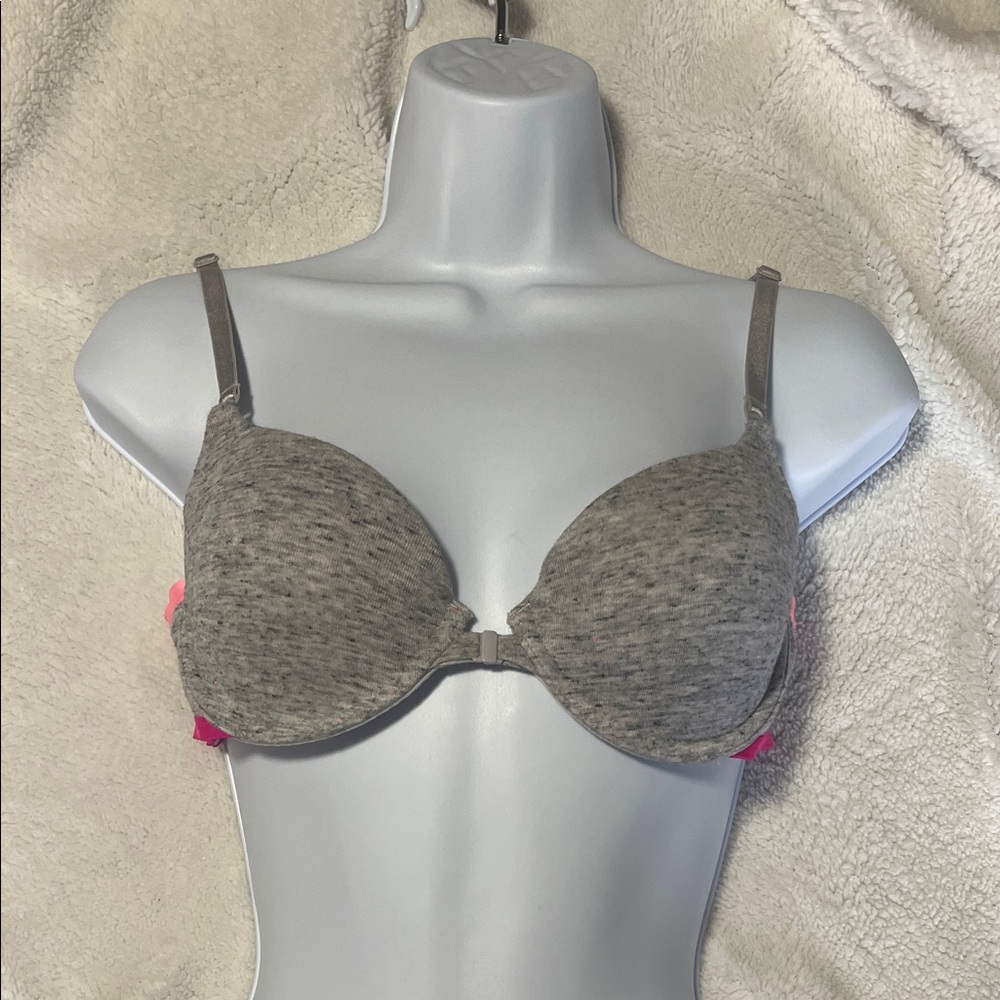 Victoria's Secret Heather Gray lightly lined front close Bra